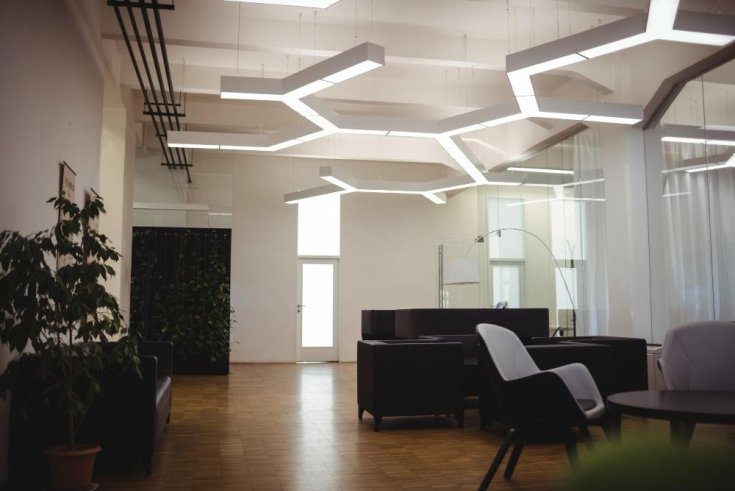 The Role of Fluorescent Ballasts in Commercial Lighting